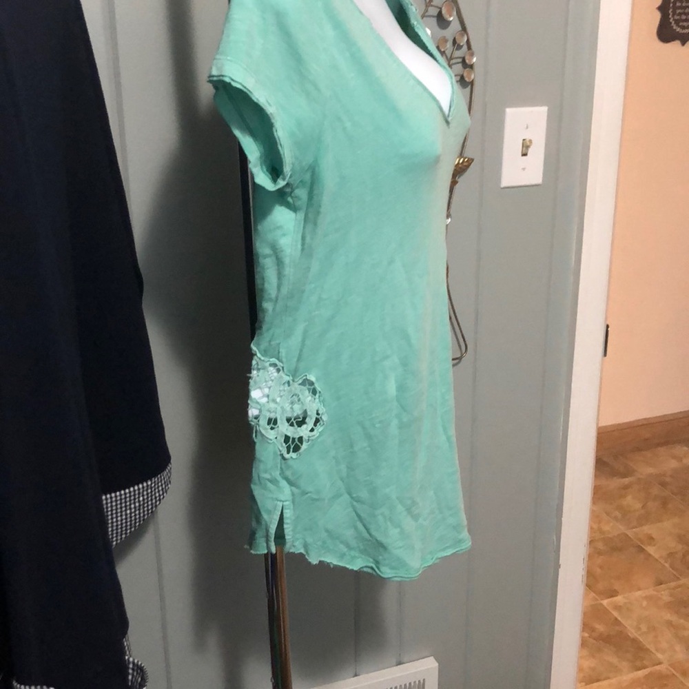 Free People green tee size medium - Picture 2 of 5
